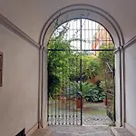 Al Colosseo, Il Tuo Balcone Segreto