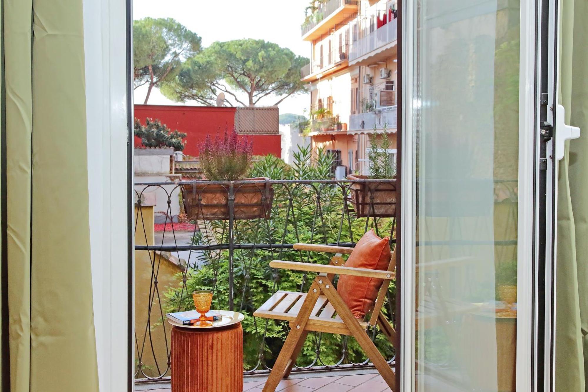 Al Colosseo, Il Tuo Balcone Segreto *
