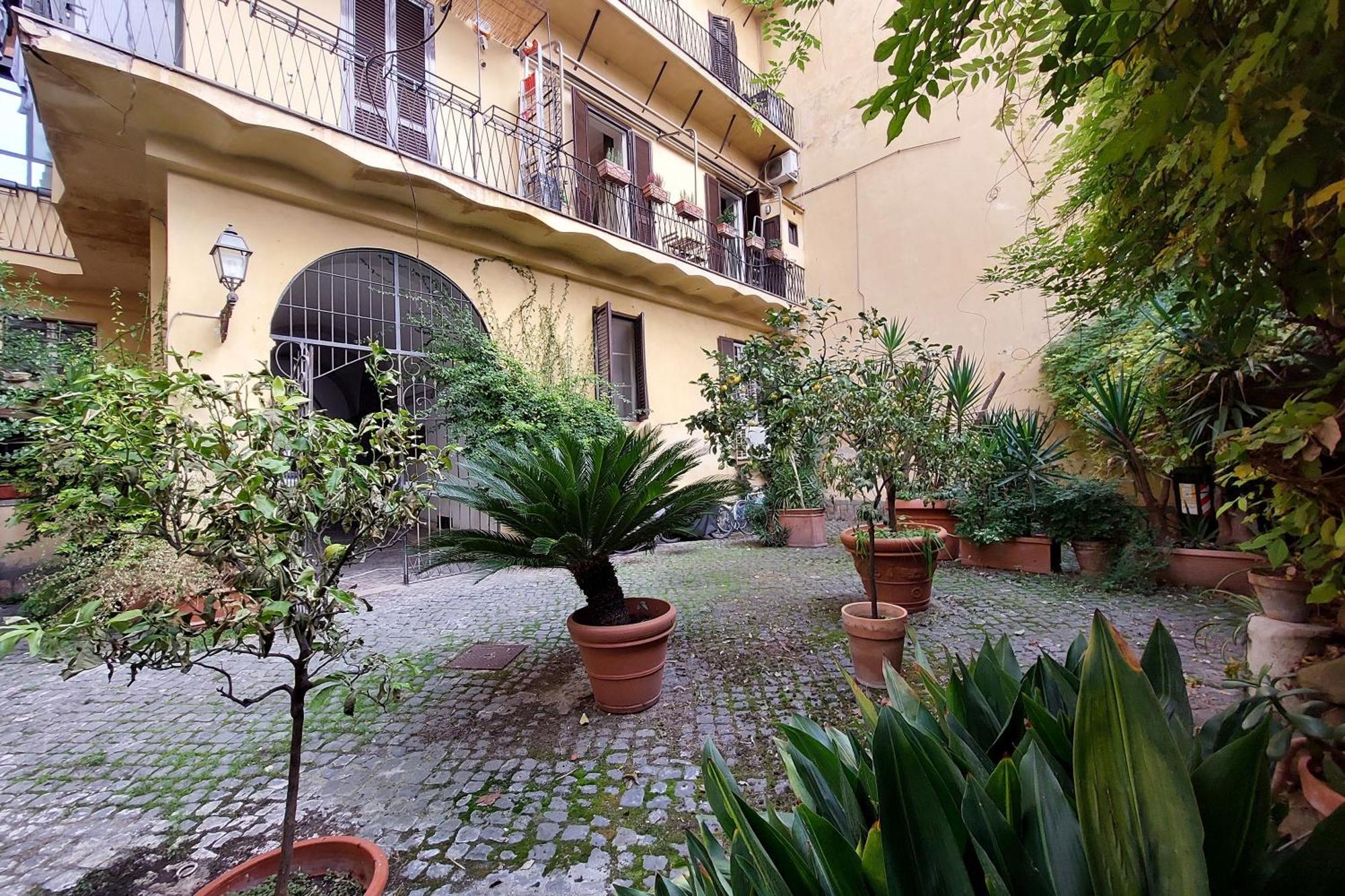 Al Colosseo, Il Tuo Balcone Segreto Apartment Rom